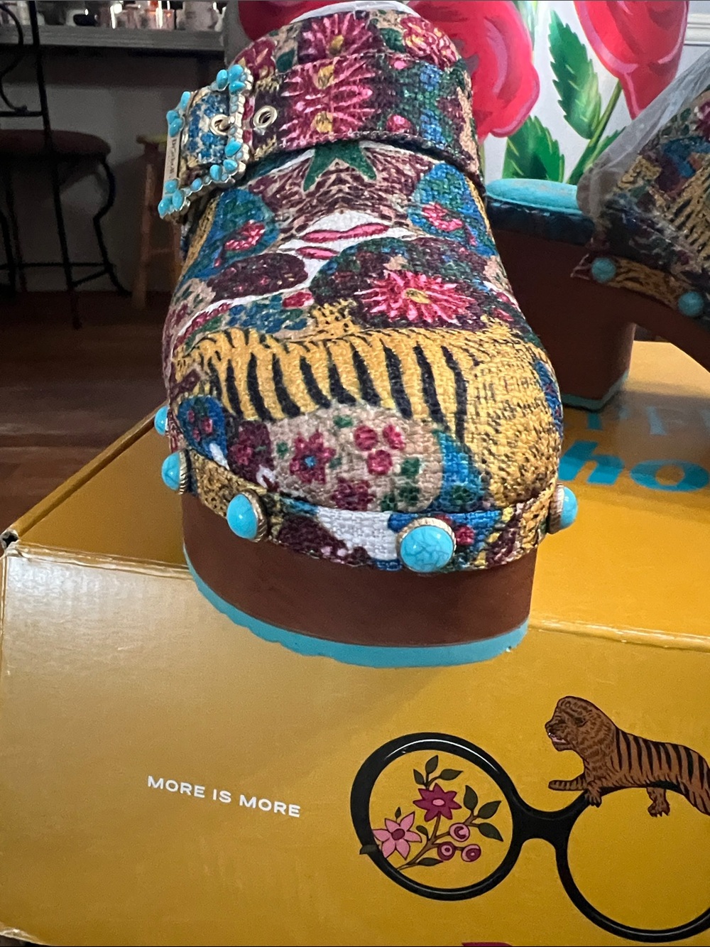 Dr. Scholl's Multicolor JOY Tapestry Platform Clogs - Picture 4 of 16